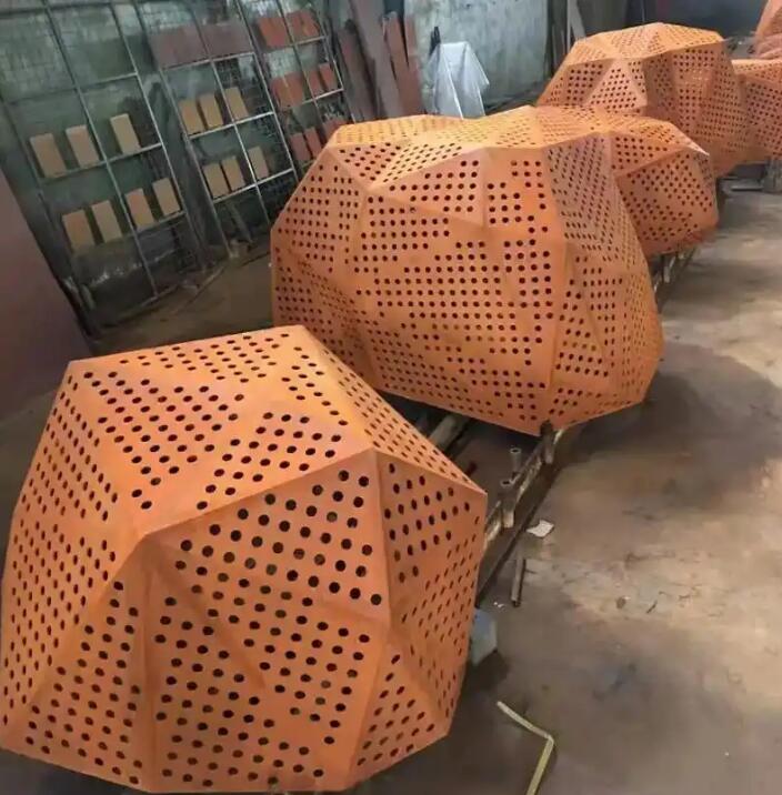 丰满耐候钢造型